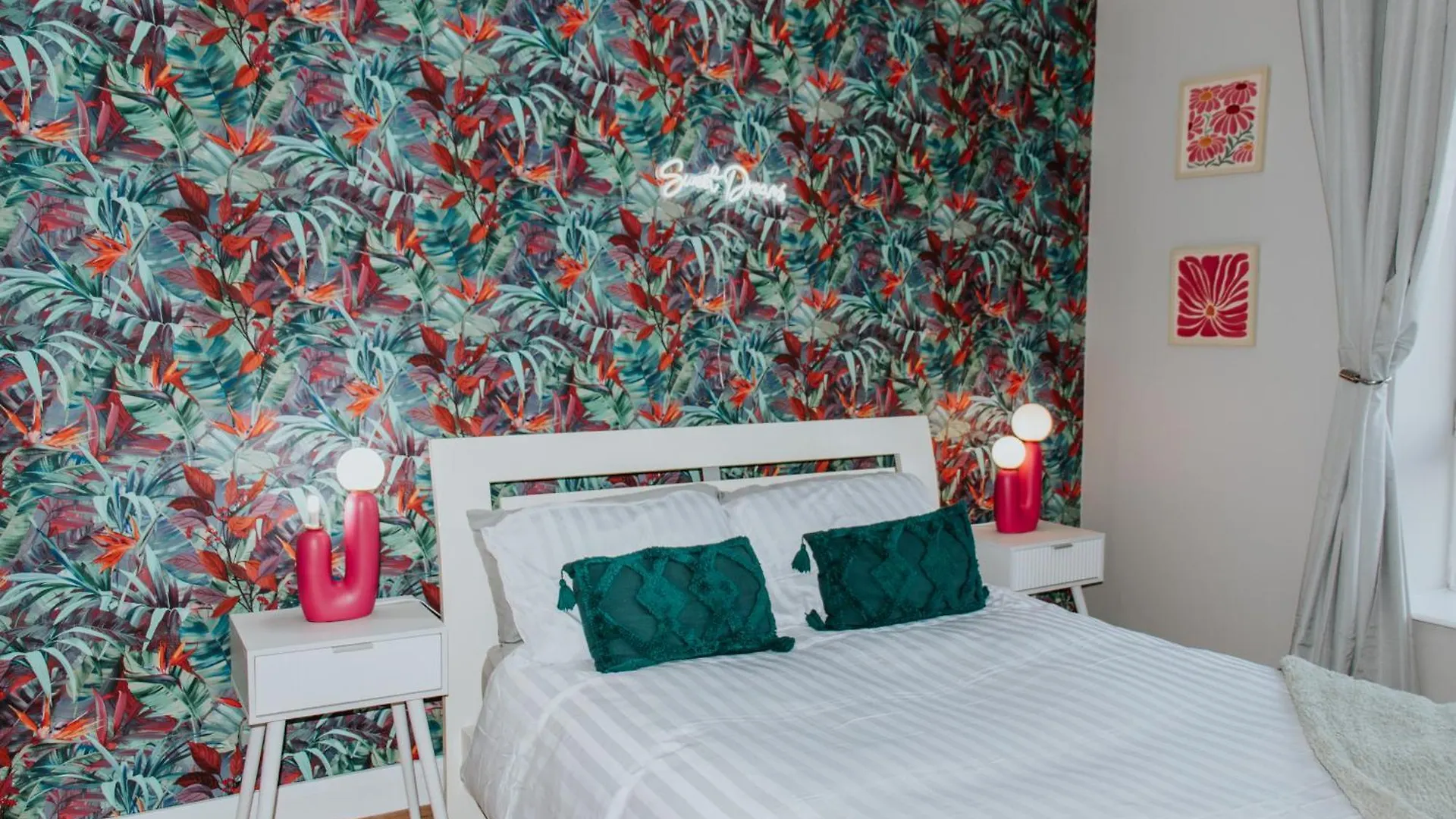 Whitehall Square Apartments- Queen'S Quarters Belfast 0*,