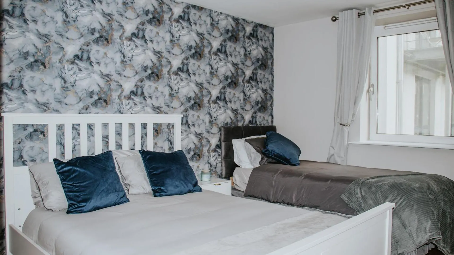 Whitehall Square Apartments- Queen'S Quarters Belfast
